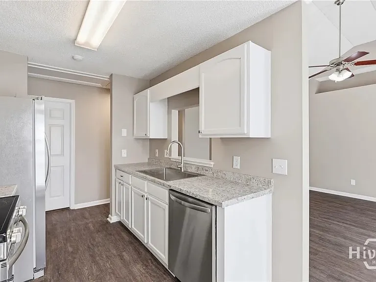 148 Silverton Rd — Photo 11