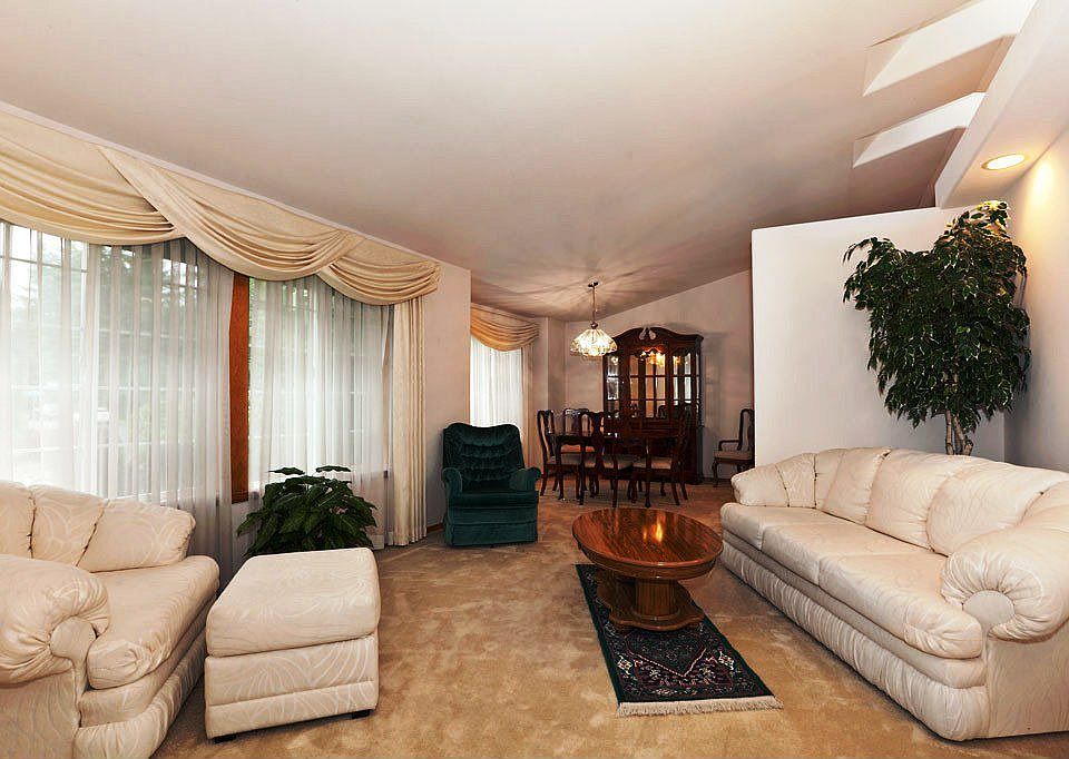 Foromal living room dining room ( hutch, 6chairs, table for sale $600.
