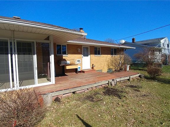 3rd image of 24243 Palm Dr