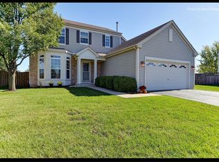1 Prairieview Ct, Bolingbrook, IL 60490