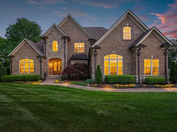 467 Pond Apple Rd, Clarksville, TN 37043