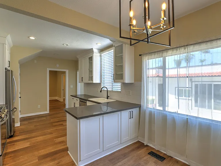811 E Chapman Ave — Photo 12