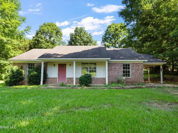 5986 Marianna Rd, Holly Springs, MS 38635