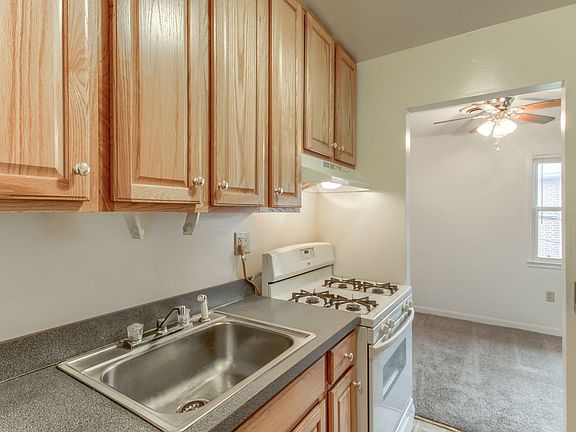 3rd image of 1531 Fishburn Rd APT 13