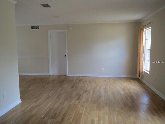 3rd image of 7530 Waunatta Ct