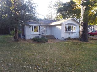 324 W Barton St, Newaygo, MI 49337