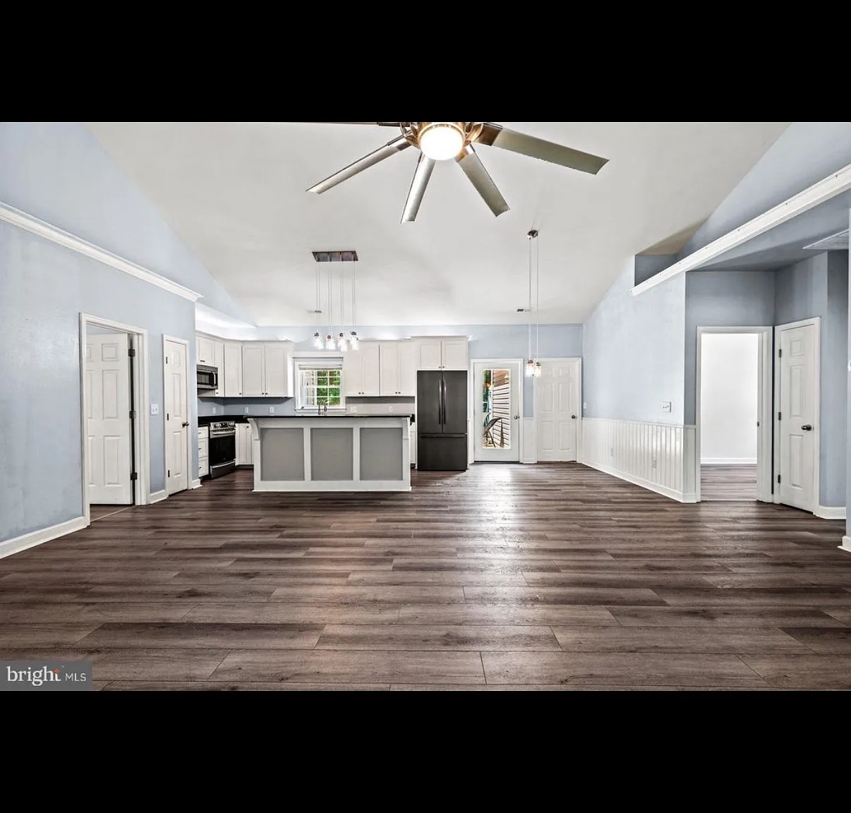 3 bed, 1632 sqft, $2,350 — Photo 3