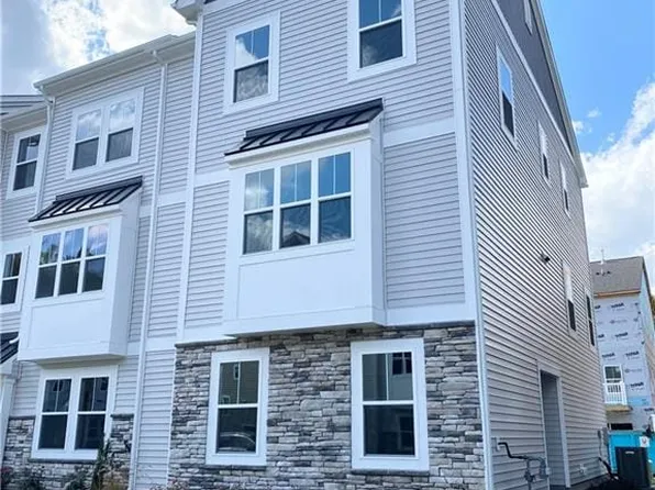 2024 Laycock Ln #100, Suffolk, VA 23435