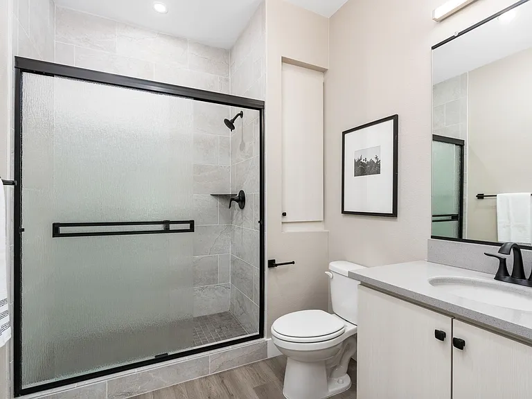 The Palms Luxury Condominiums — Photo 39