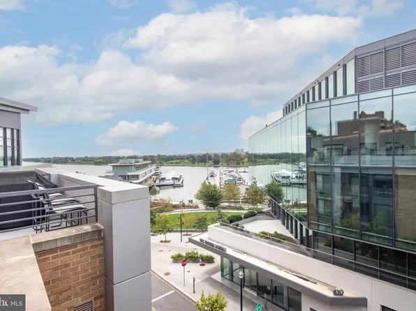 525 Water St SW Unit 404, Washington, DC 20024