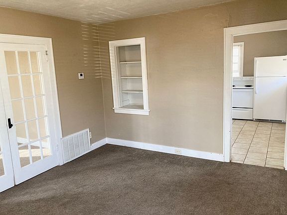 3rd image of 809 9th Ave