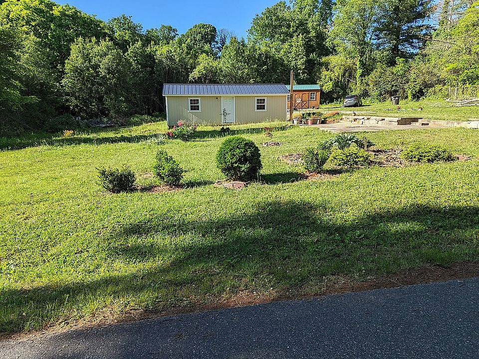 2nd image of 25 Pasadena Dr