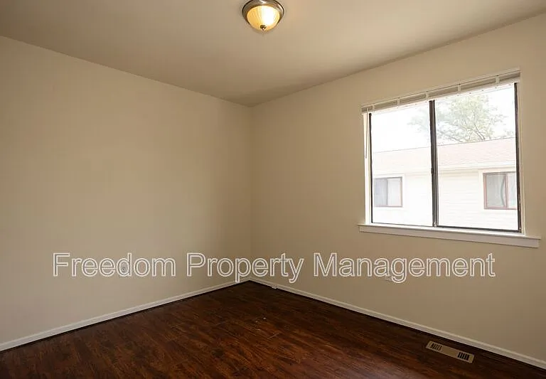 9327 Woodlea Ct — Photo 22