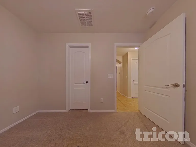 30266 W Earll Dr — Photo 11