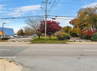 149 W Main Rd, Middletown, RI 02842