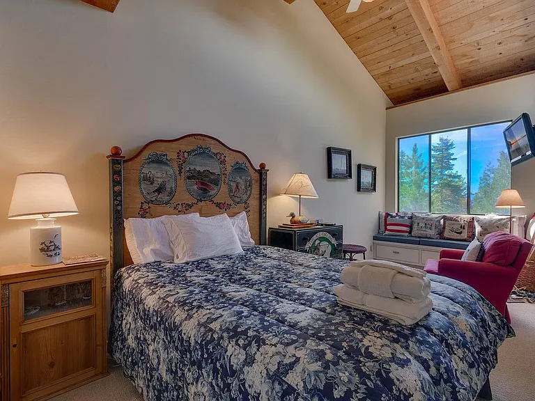 125 Lassen Dr #8 — Photo 10