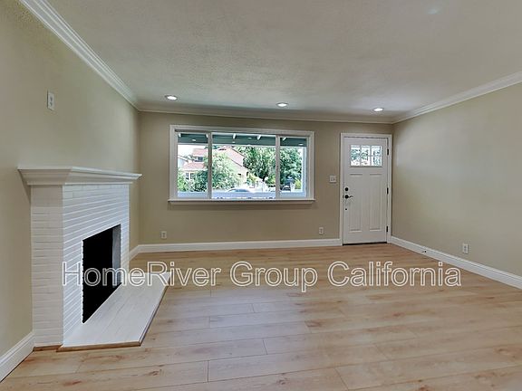 2nd image of 3972 1st Ave