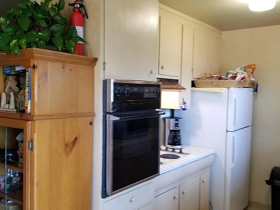 2nd image of 3596 Payne Ave APT 4