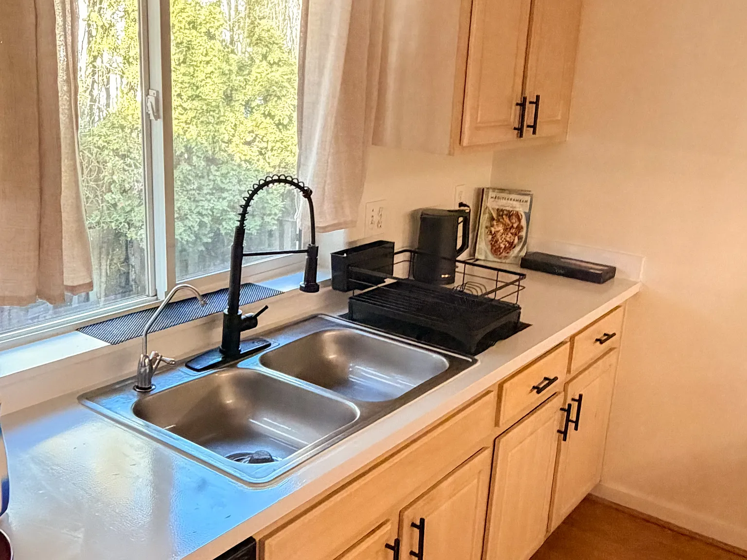 SE 153rd Ave, Portland — Photo 3