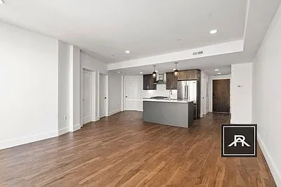 24 Hichborn St #12 — Photo 6