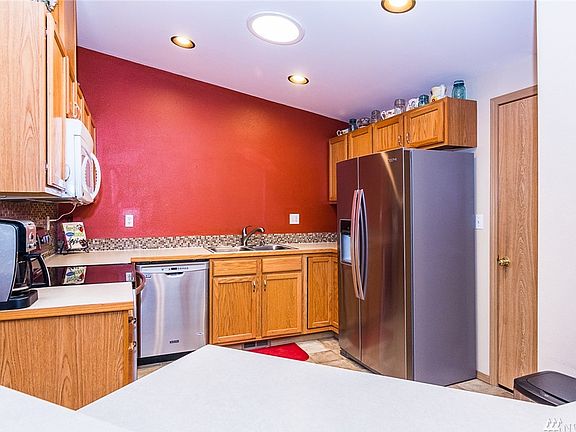 5th image of 1109 184th Street Ct E