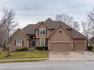2812 SW 10th St, Lees Summit, MO 64081