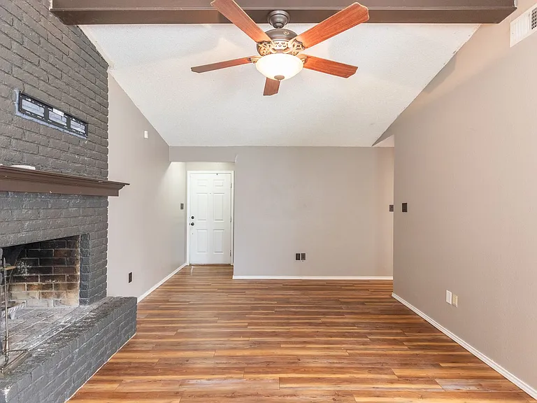 3902 Karen Dr — Photo 10