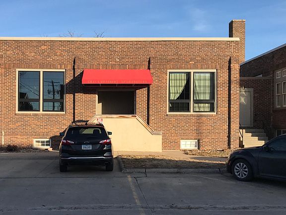 South Facing Unit with Off-Street Private Parking.