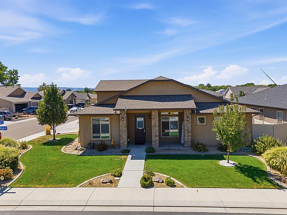 2nd image of 623 Thunder Ridge Dr