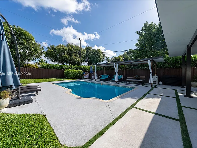 17901 SW 92nd Ct — Photo 35