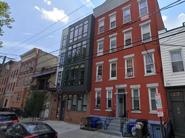 309 3rds St #3R, Jersey City, NJ 07302