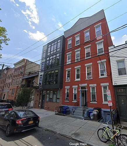 309 3rds St #3R Photo 1