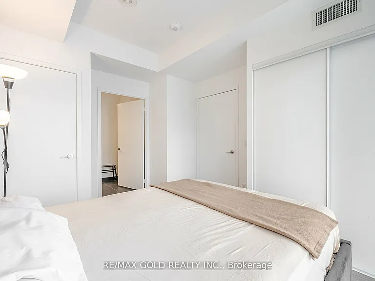 20 Edward St #2506 — Photo 16