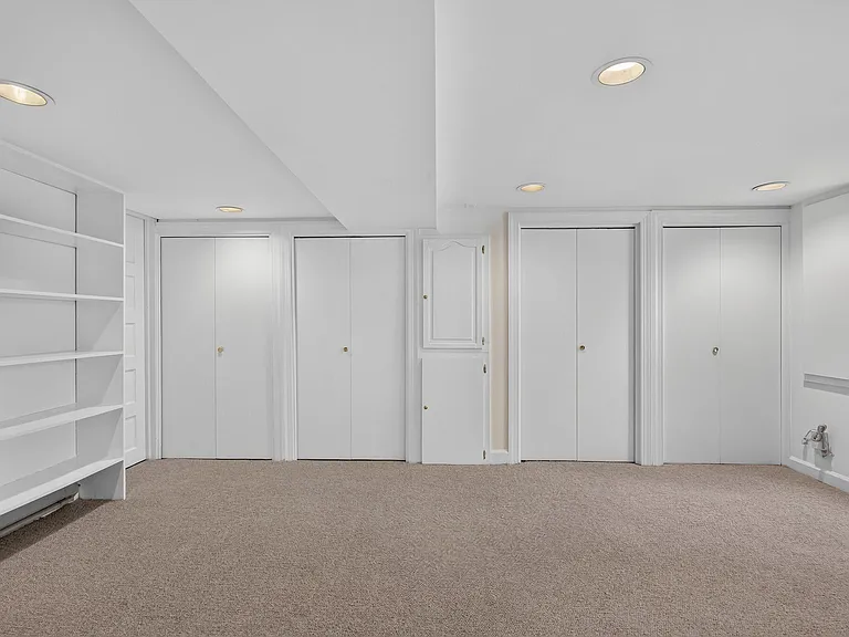 3113 45th St NW — Photo 34