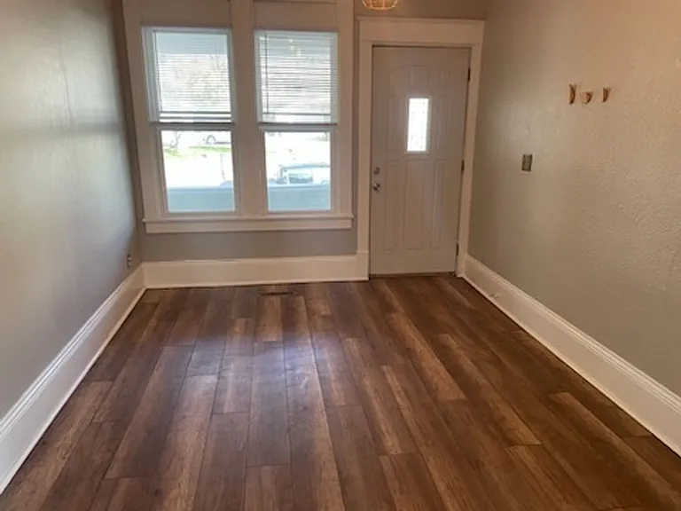 1648 Bush Avenue — Photo 5