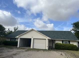 603 E Sandy Ln, Little River Academy, TX 76554