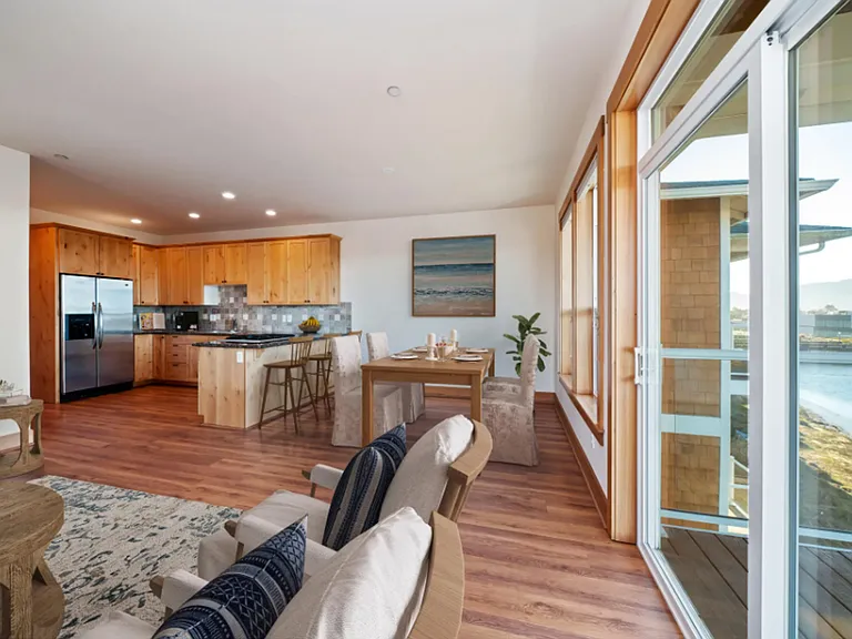 224 N Holladay Dr #201 — Photo 16