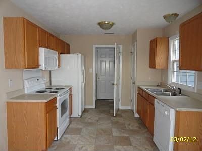 4th image of 104 Markus Place Dr