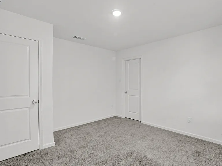 2117 Hamilton St — Photo 32