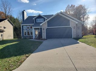 2103 Broken Oak Rd, Fort Wayne, IN 46818