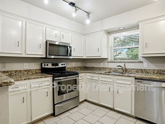 4th image of 2033 Teton Pl #B