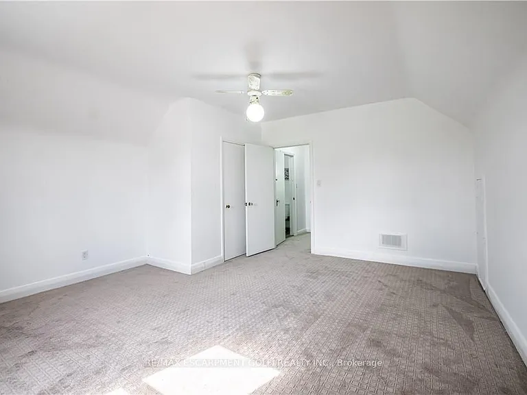 521 S Pelham Rd #UPPER — Photo 21