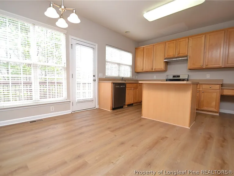 7830 Clover Creek Ct — Photo 10