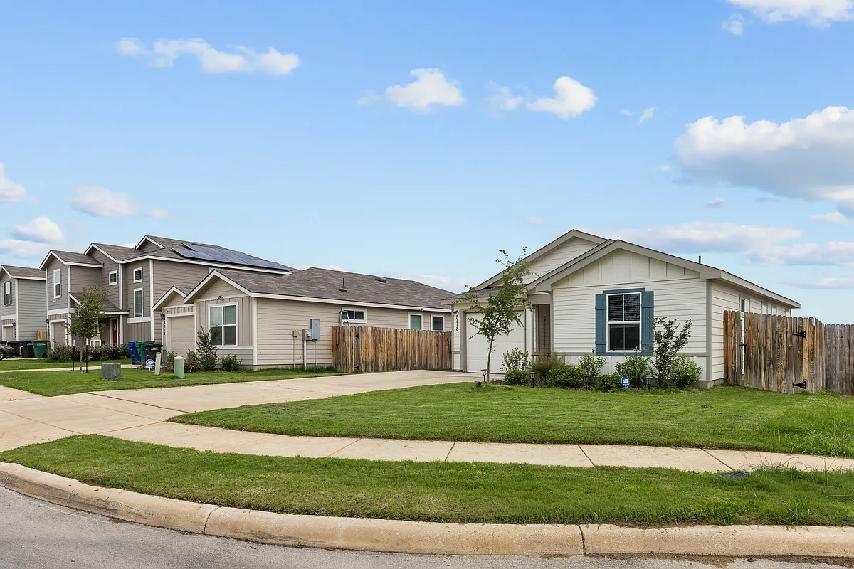 Building Photo - 8118 Lunar Point