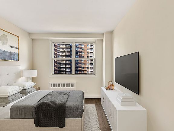 5th image of 880 Boynton Ave APT 12C