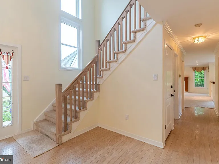 56 W Windrose Dr — Photo 6