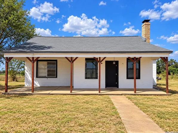 66 Fm 478, Floresville, TX 78114