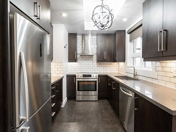 2nd image of 105 Kayla Cres #14
