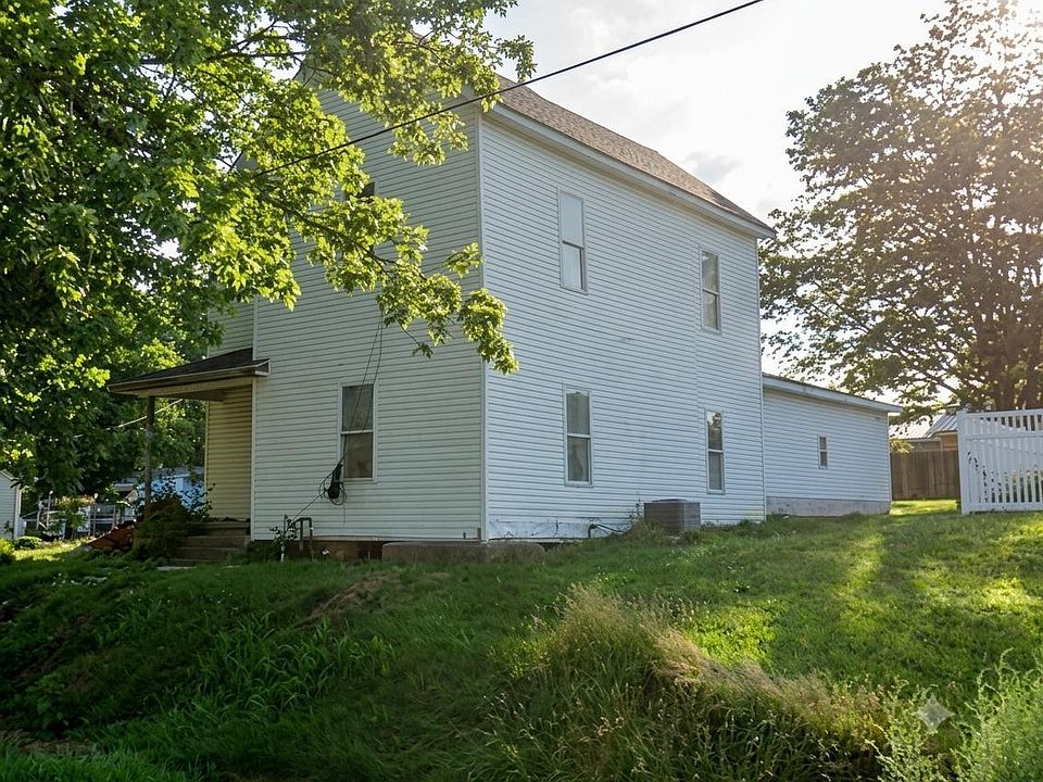 1st image of 114 Mill St