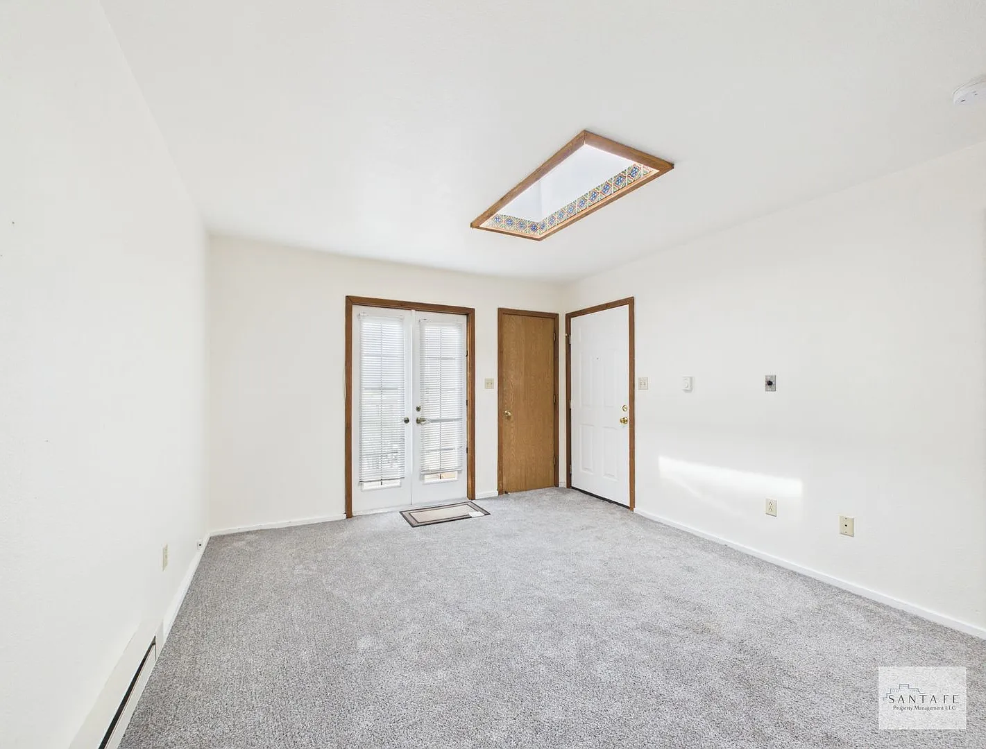 Upstairs One Bedroom Facing West Available Now! — Photo 3